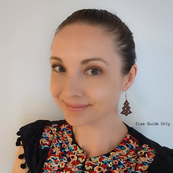 Women wearing Eve Drops as a size guide.