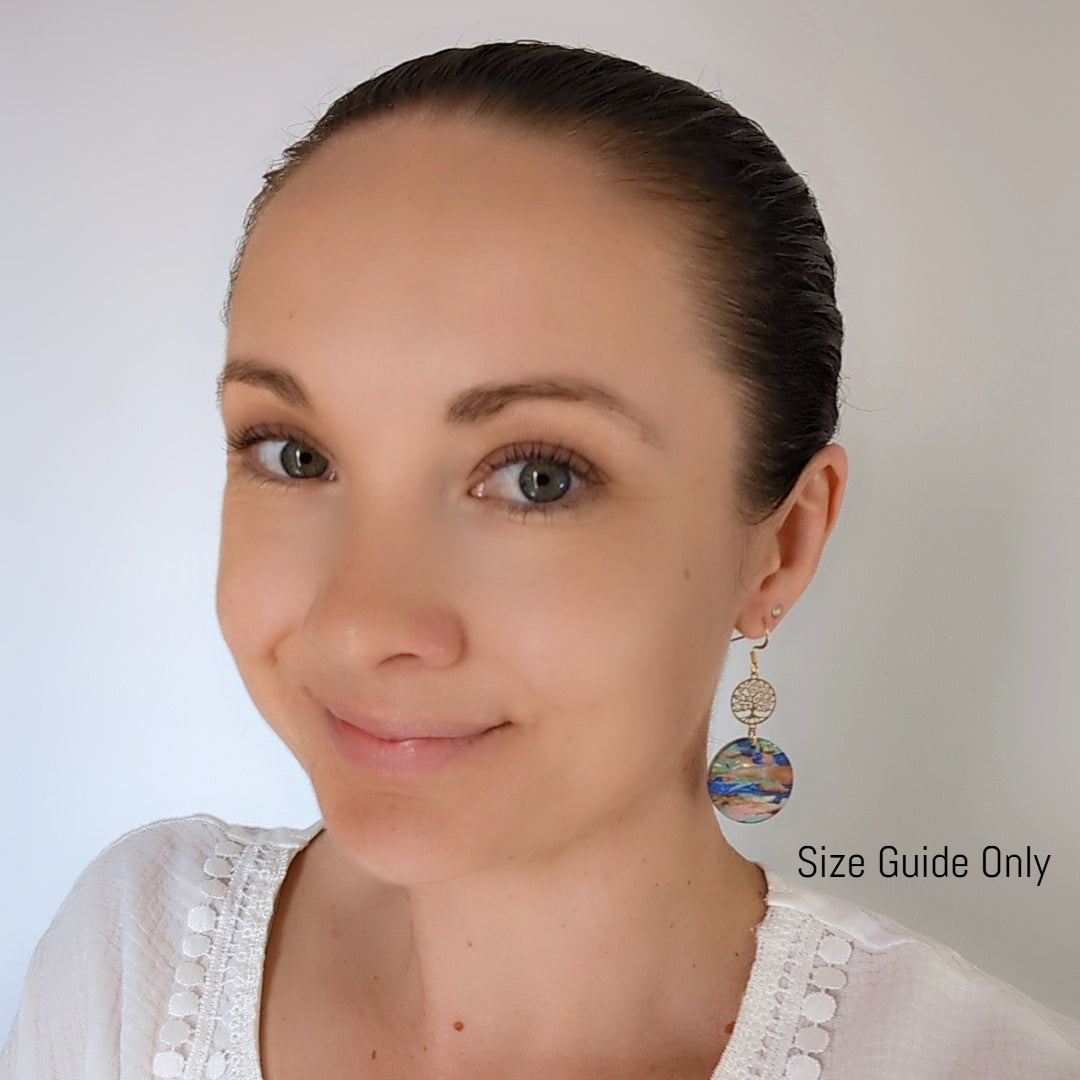 Women wearing Lina Dangles as a size guide.
